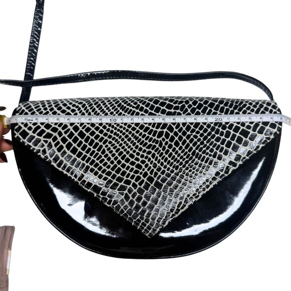 Vintage Black & White Half-Moon Shoulder Bag – Leather Croc Emboss - Made in USA - Picture 3 of 15